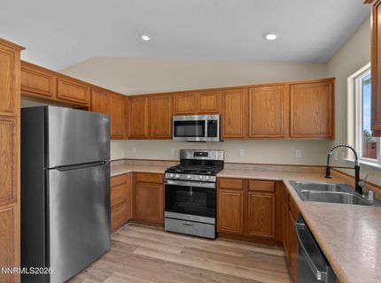 18327 Vineyard Court, Reno, NV 89508 Photo