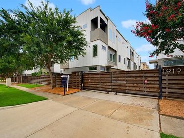 1915 Summit Avenue, Unit 1, Dallas, TX 75206