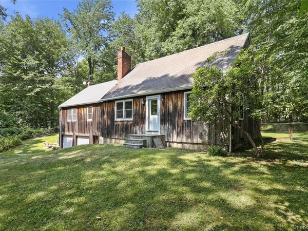 9 Stewart Road, South Salem, NY 10590