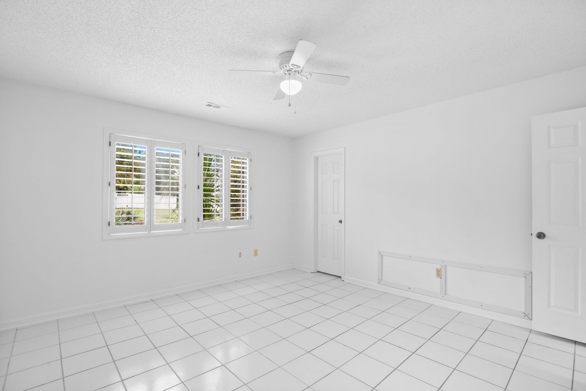 922 Perrin Dr. Photo 18