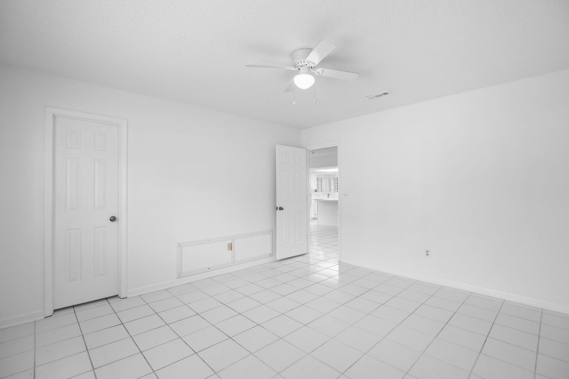 922 Perrin Dr. Photo 19