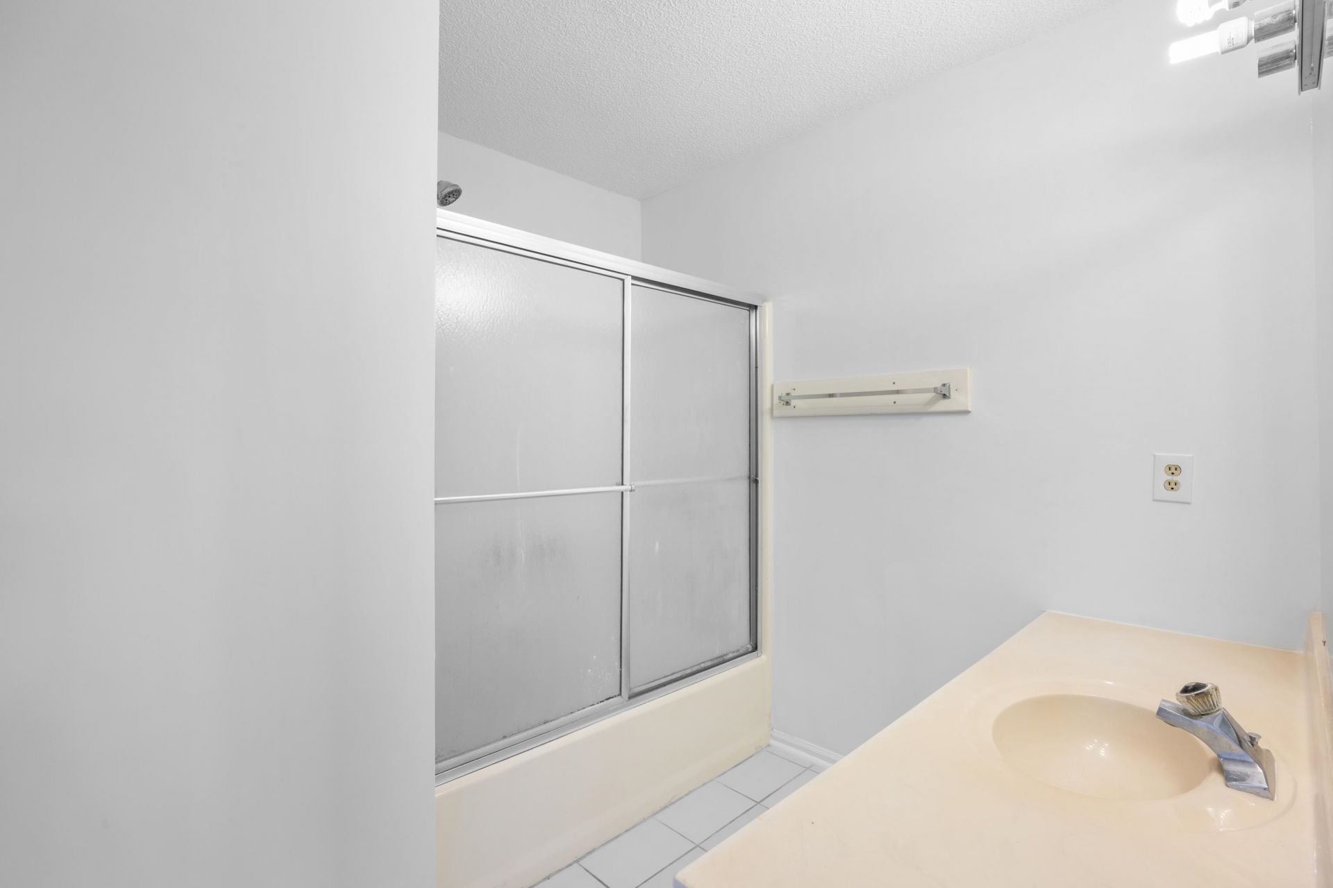 922 Perrin Dr. Photo 33