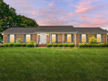 699 Foston Chapel Road, Hopkinsville, KY 42240