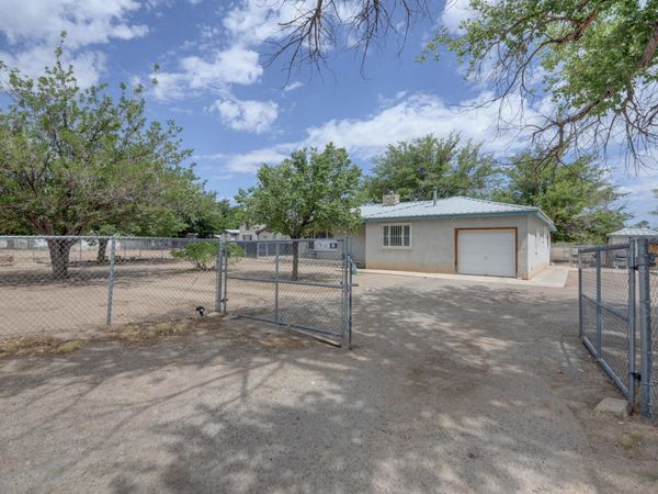 2323 Metzgar Road SW, Albuquerque, NM 87105