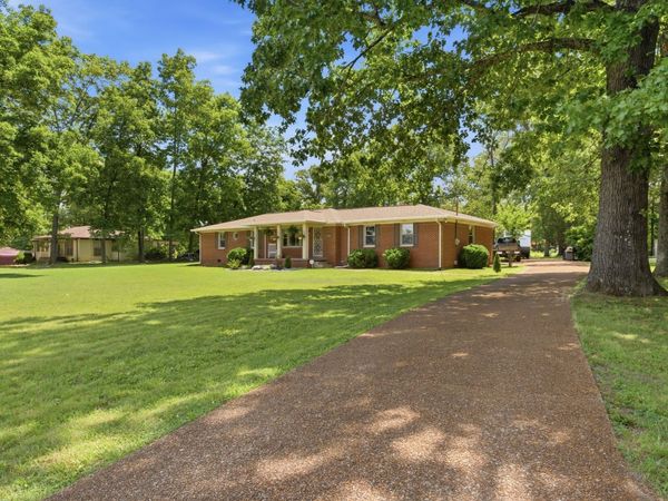 4121 Hunters Point Pike , Lebanon, TN 37087