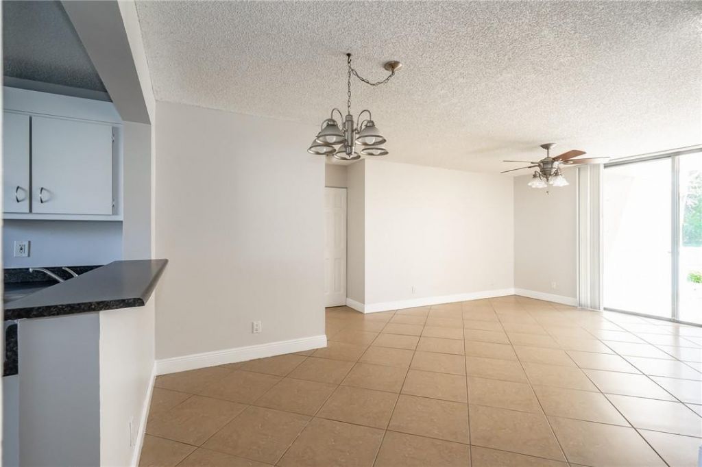 5701 Riverside Drive, Unit 106b6, Coral Springs, FL 33067 Photo