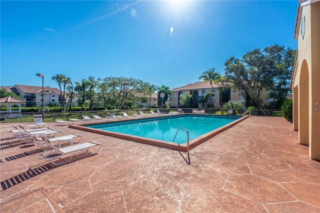 5701 Riverside Drive, Unit 106b6, Coral Springs, FL 33067 Photo