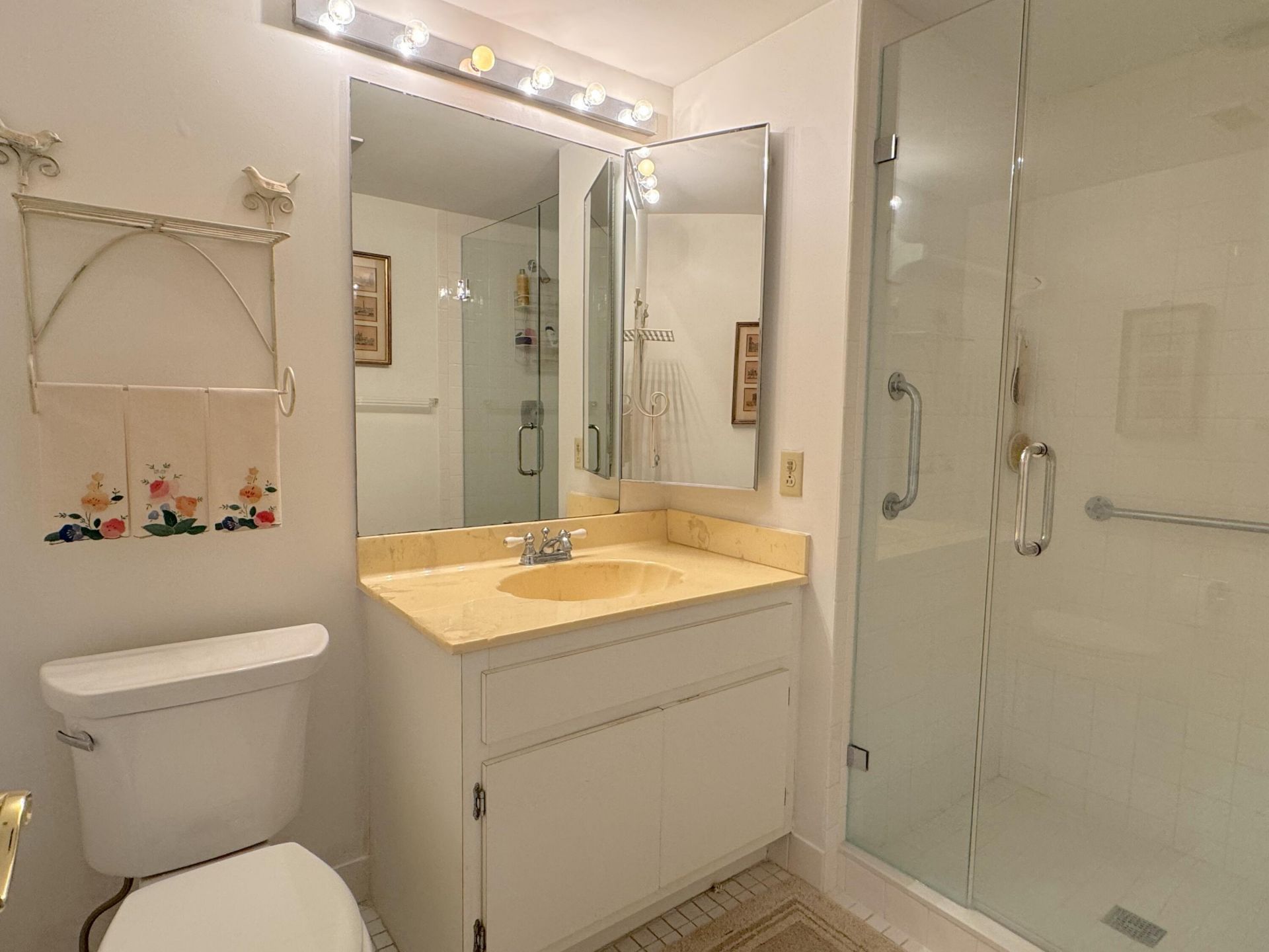 9 Stratford Drive E, Unit B, Boynton Beach, FL 33436 Photo