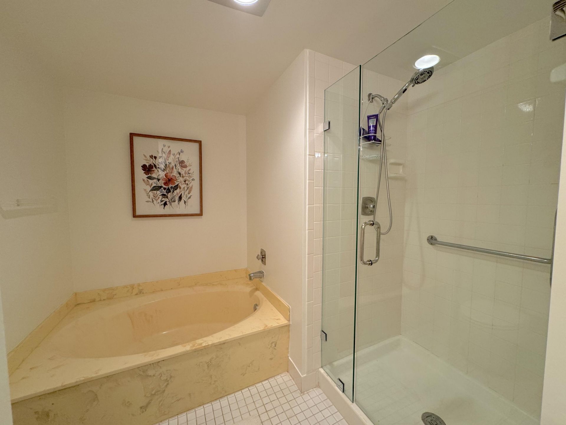 9 Stratford Drive E, Unit B, Boynton Beach, FL 33436 Photo