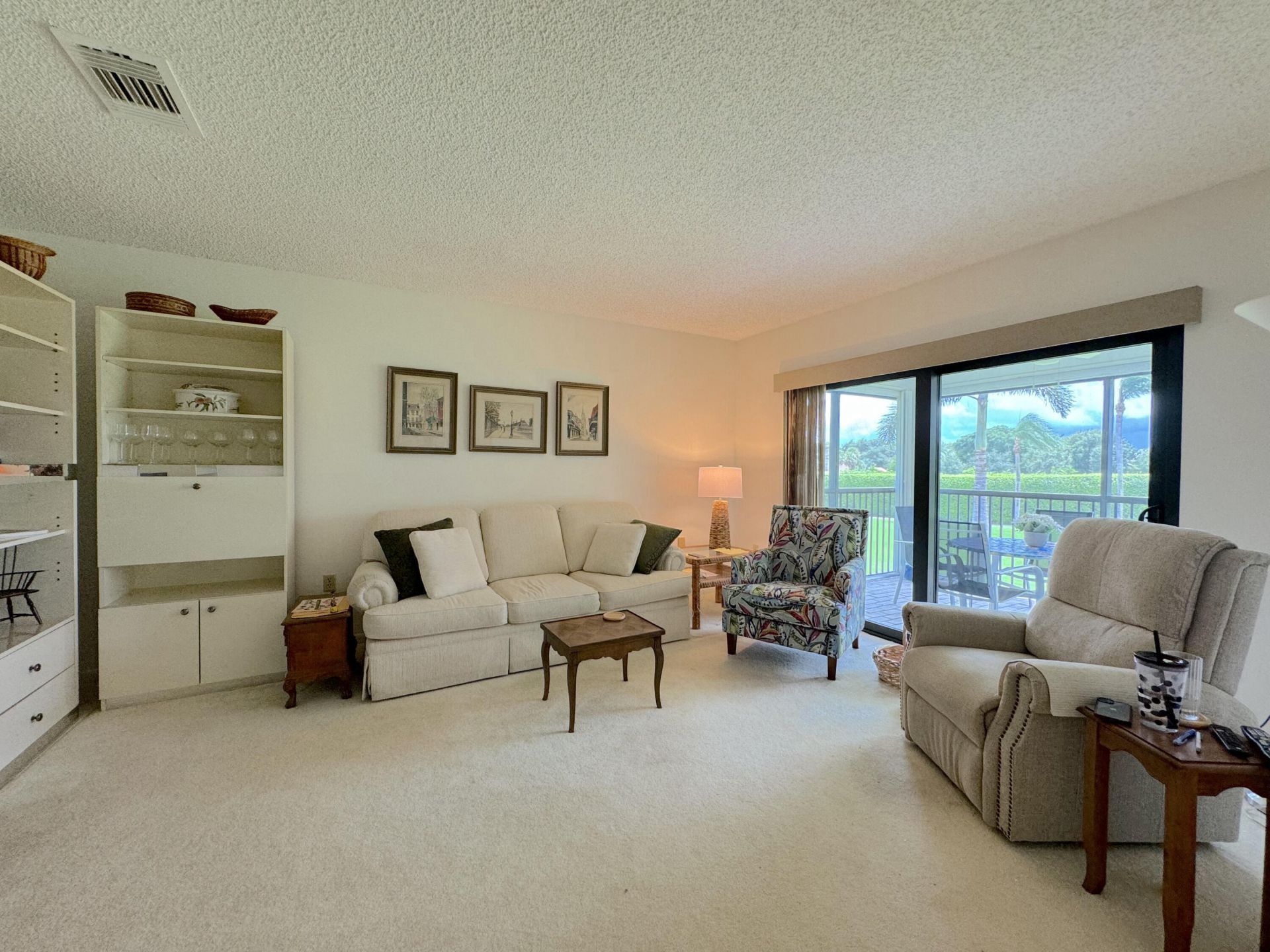 9 Stratford Drive E, Unit B, Boynton Beach, FL 33436 Photo