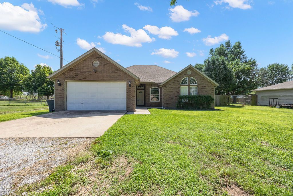 725 S Primrose Road Lowell, AR 72745