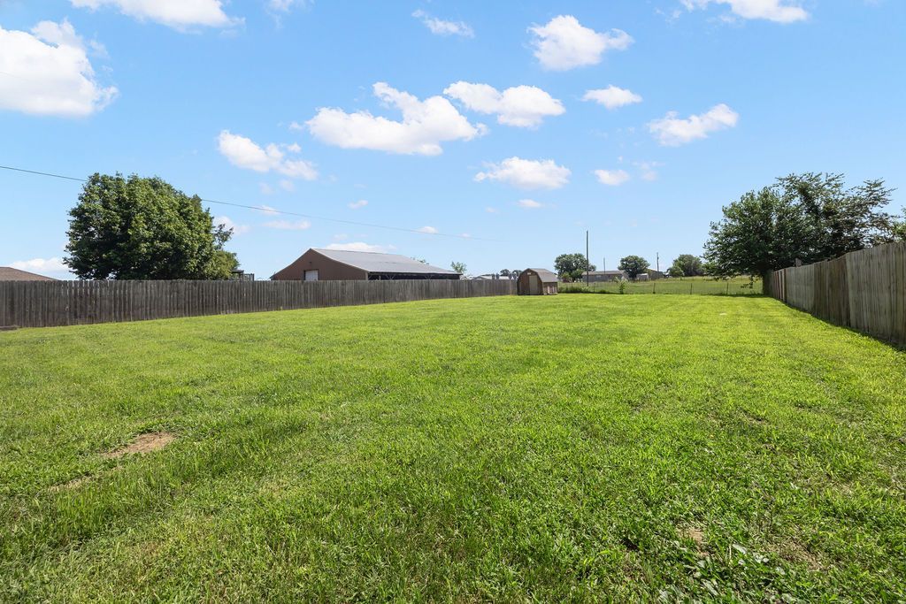 725 S Primrose Road Lowell, AR 72745