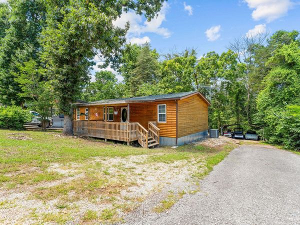 65 High Noon Lane , Blue Eye, MO 65611