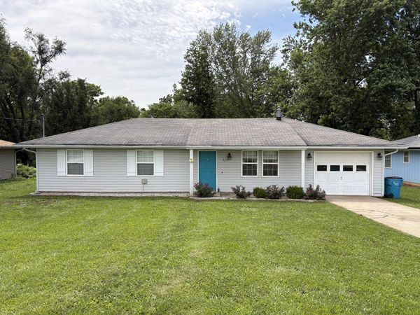 629 S Miller Avenue , Springfield, MO 65802