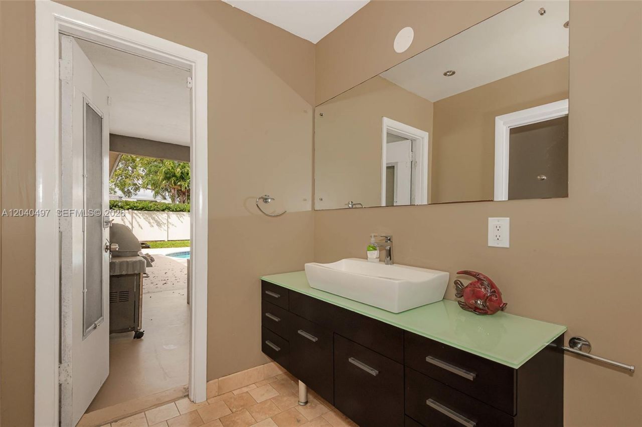 3900 N 43rd Ave , Hollywood, FL 33021 Photo