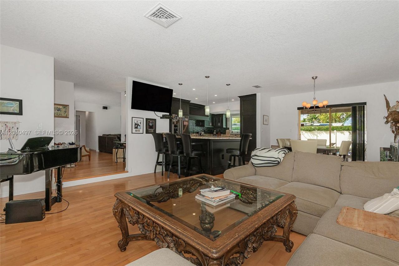 3900 N 43rd Ave , Hollywood, FL 33021 Photo