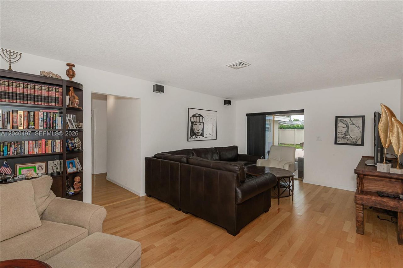 3900 N 43rd Ave , Hollywood, FL 33021 Photo