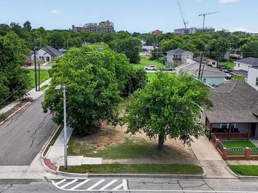 1432 Evans Avenue, Fort Worth, TX 76104