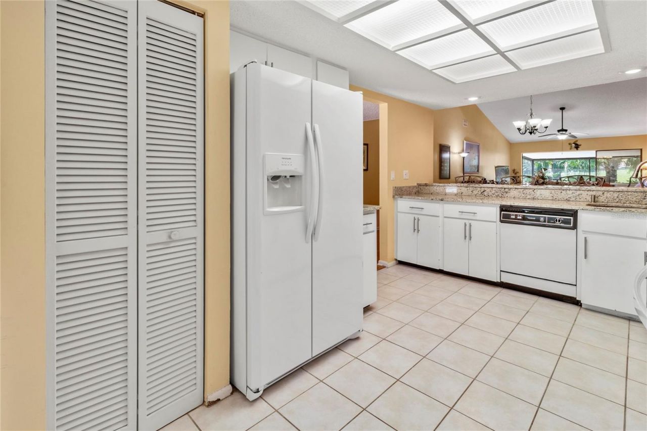 4660 La Jolla Drive, Bradenton, FL 34210 Photo