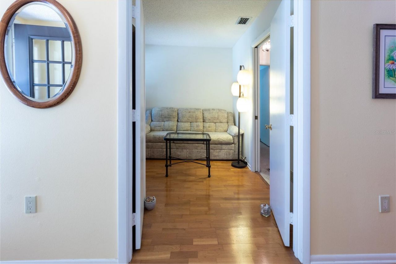 4660 La Jolla Drive, Bradenton, FL 34210 Photo