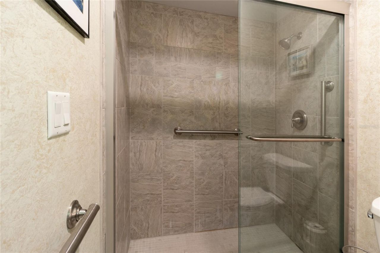 4660 La Jolla Drive, Bradenton, FL 34210 Photo
