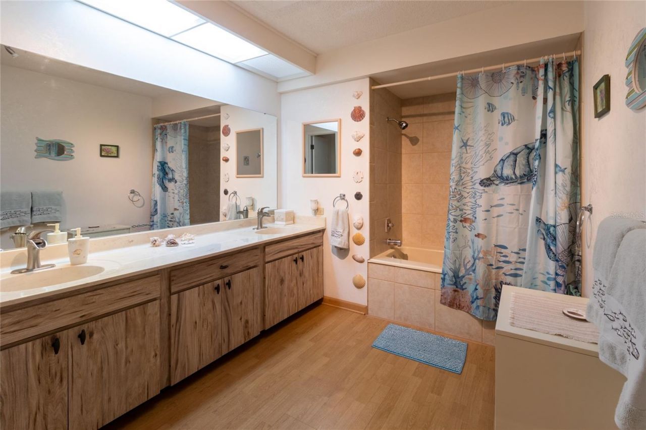 4660 La Jolla Drive, Bradenton, FL 34210 Photo