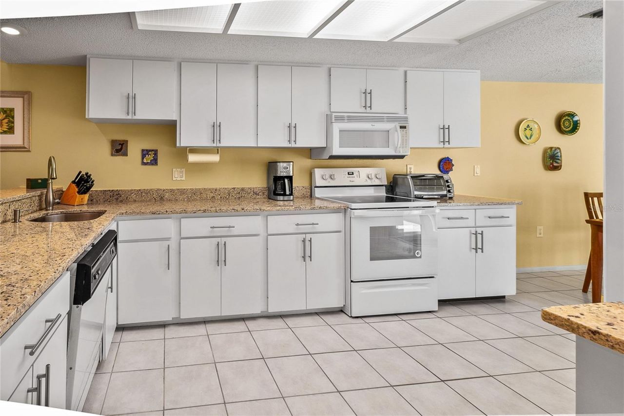 4660 La Jolla Drive, Bradenton, FL 34210 Photo