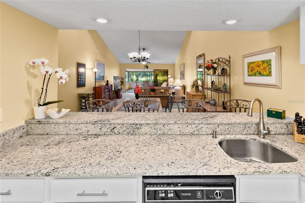 4660 La Jolla Drive, Bradenton, FL 34210 Photo