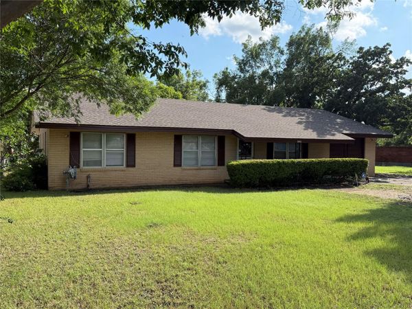 650 W Vaughan ST, Bertram, TX 78605