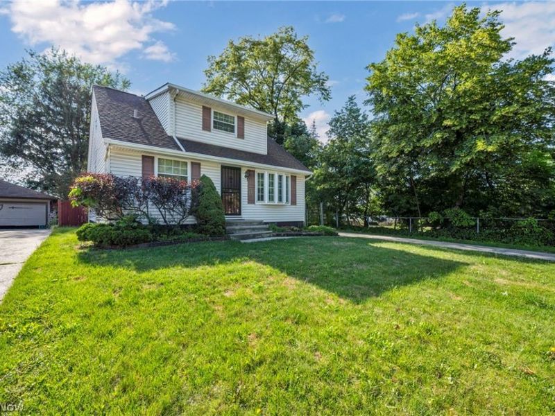 4630 W 190th Street, Cleveland, OH 44135 Photo 2