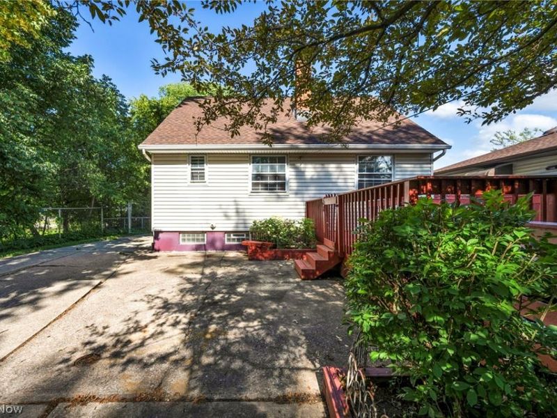 4630 W 190th Street, Cleveland, OH 44135 Photo 4