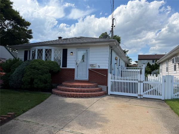 1799 Stone Avenue , East Meadow, NY 11554