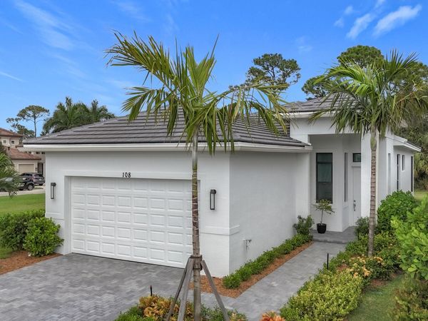 108 SE Strada Cervaro, Port St. Lucie, FL 34952