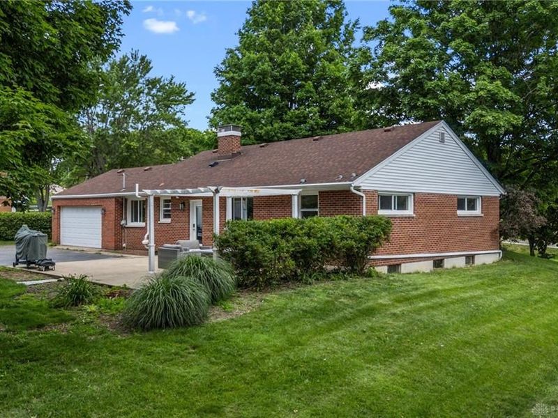 2111 State Route 235, Xenia Township, OH 45385 Photo 3