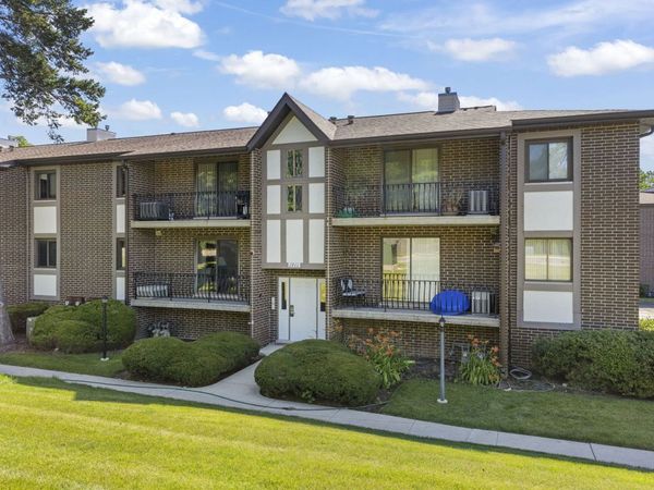 1714 S Washington Street , Unit 1714, Naperville, IL 60565