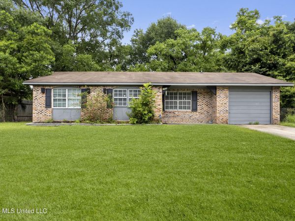2124 Chestwood Road, Gautier, MS 39553