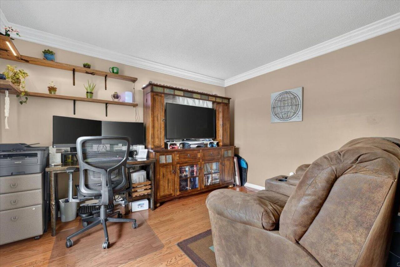 105 Warrell Circle Photo 19