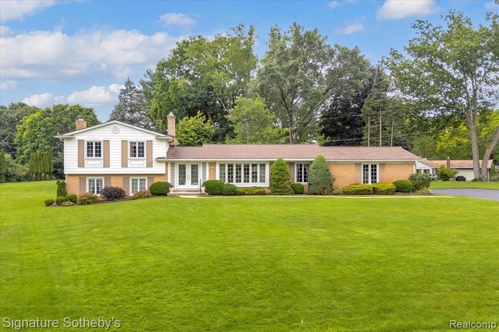 6851 Meath Hunt Circle, Troy, MI 48098 Main Photo