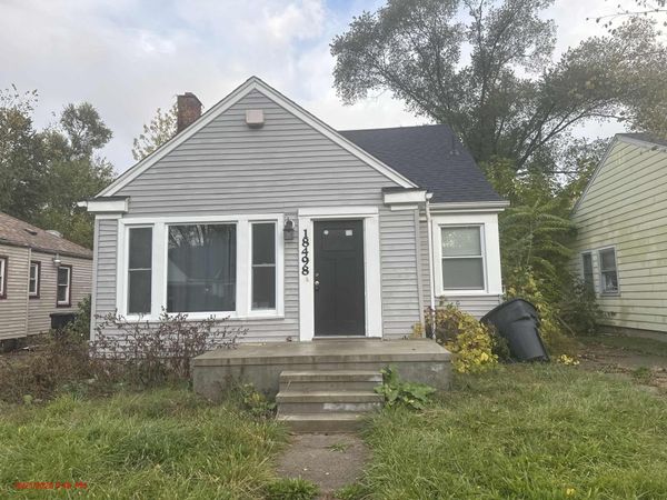 18498 Vaughan Street, Detroit, MI 48219