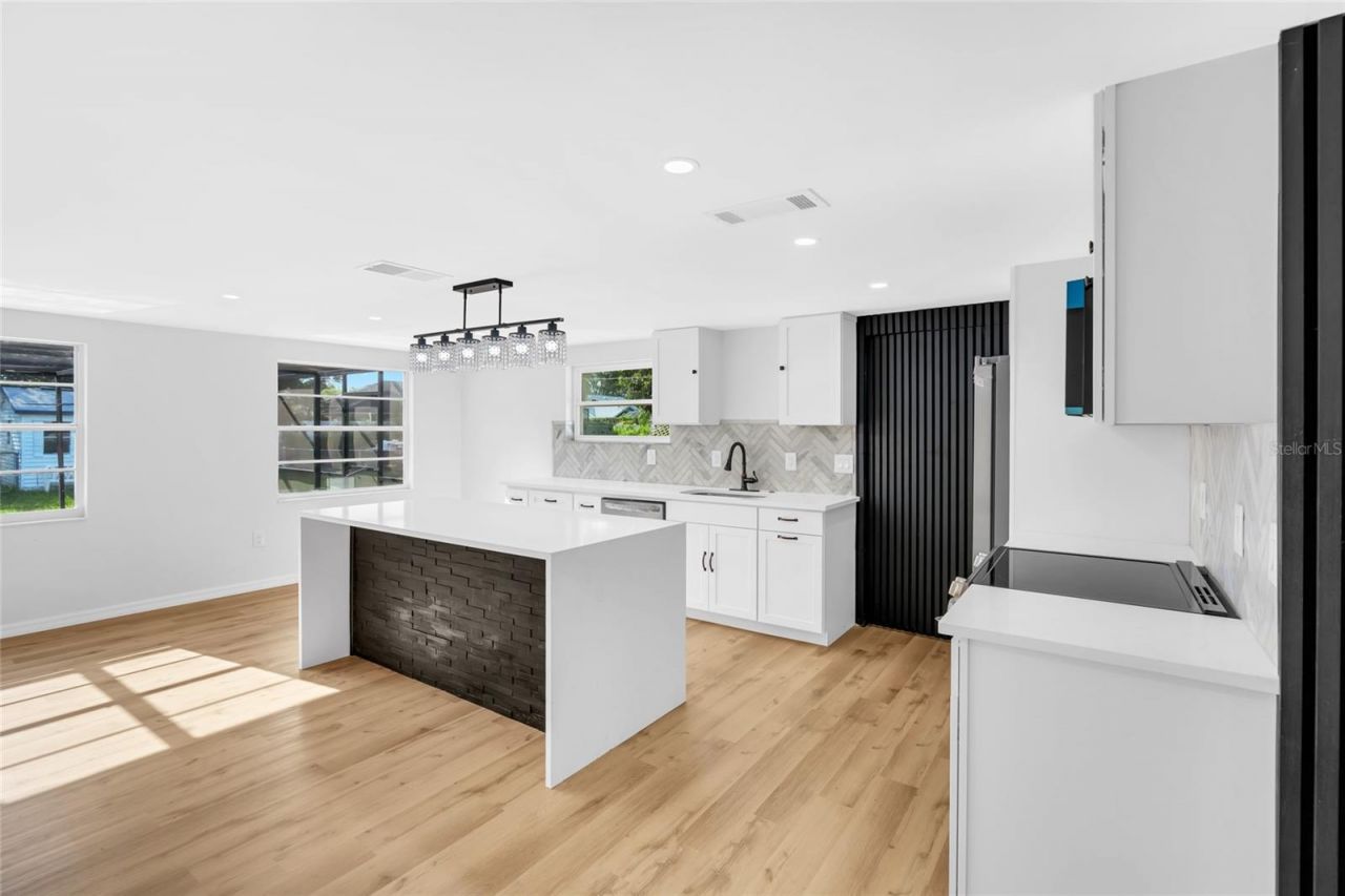 4603 Atlantic Avenue, Sarasota, FL 34233 Photo