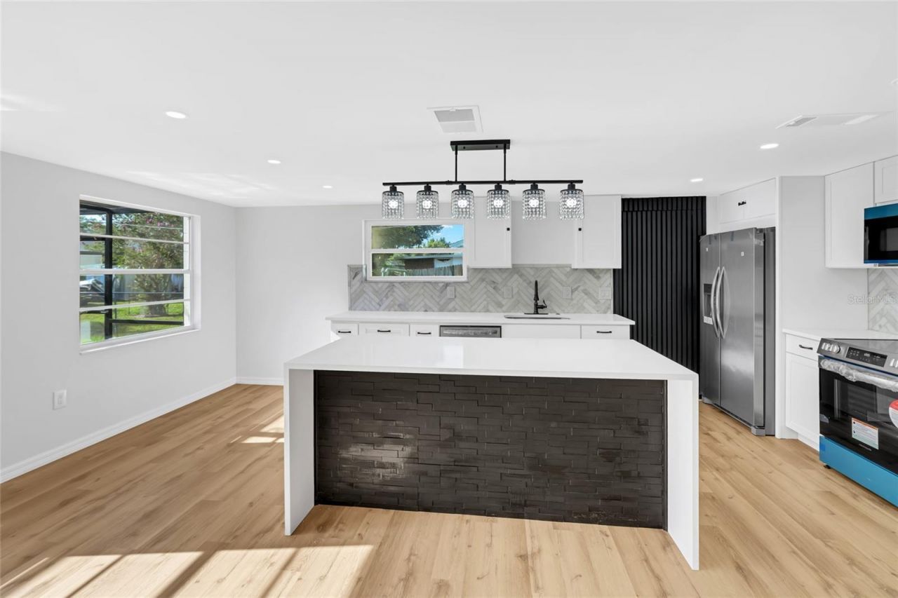 4603 Atlantic Avenue, Sarasota, FL 34233 Photo