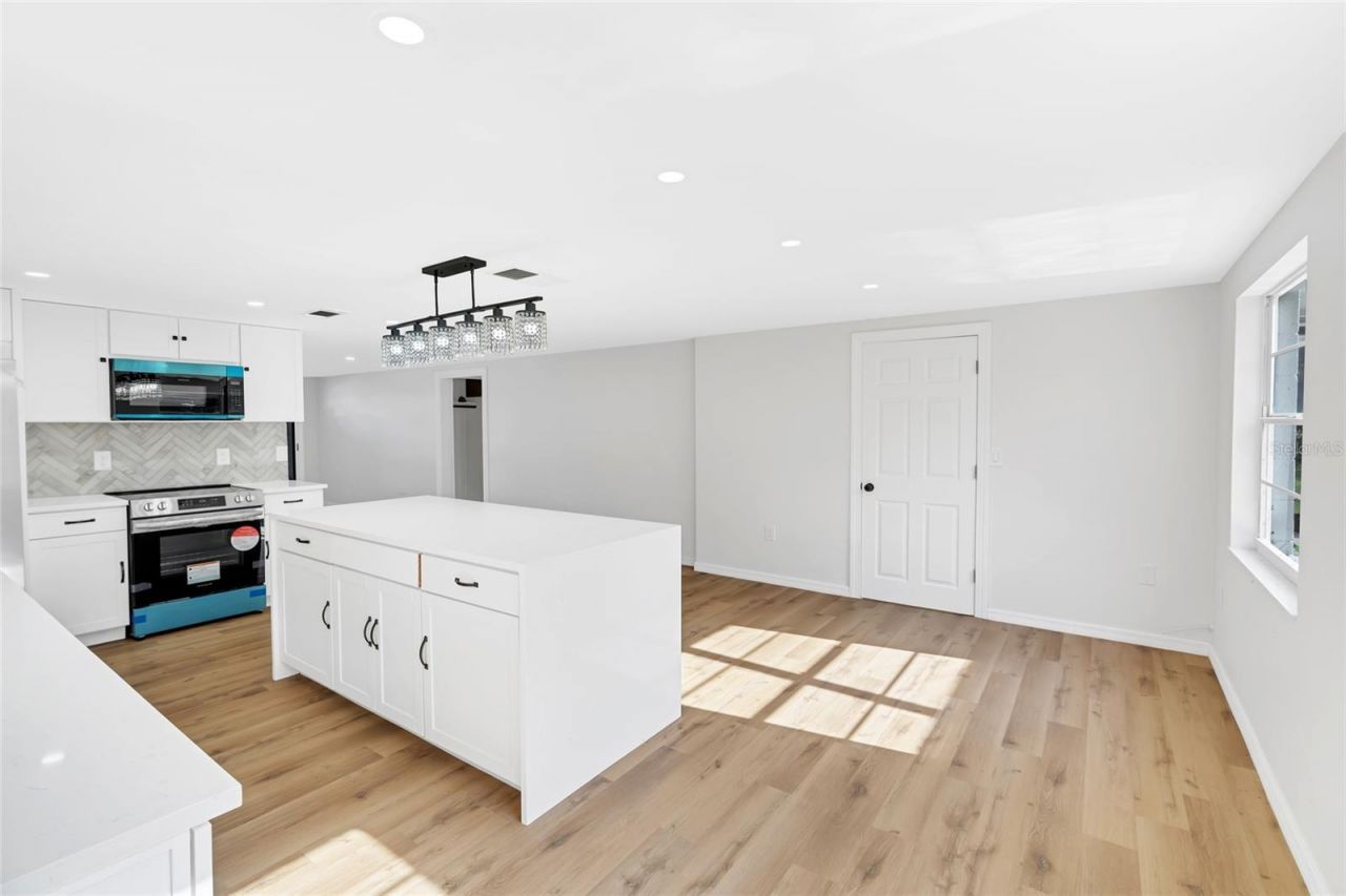 4603 Atlantic Avenue, Sarasota, FL 34233 Photo