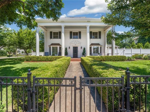 356 N Washington Avenue , Fayetteville, AR 72701