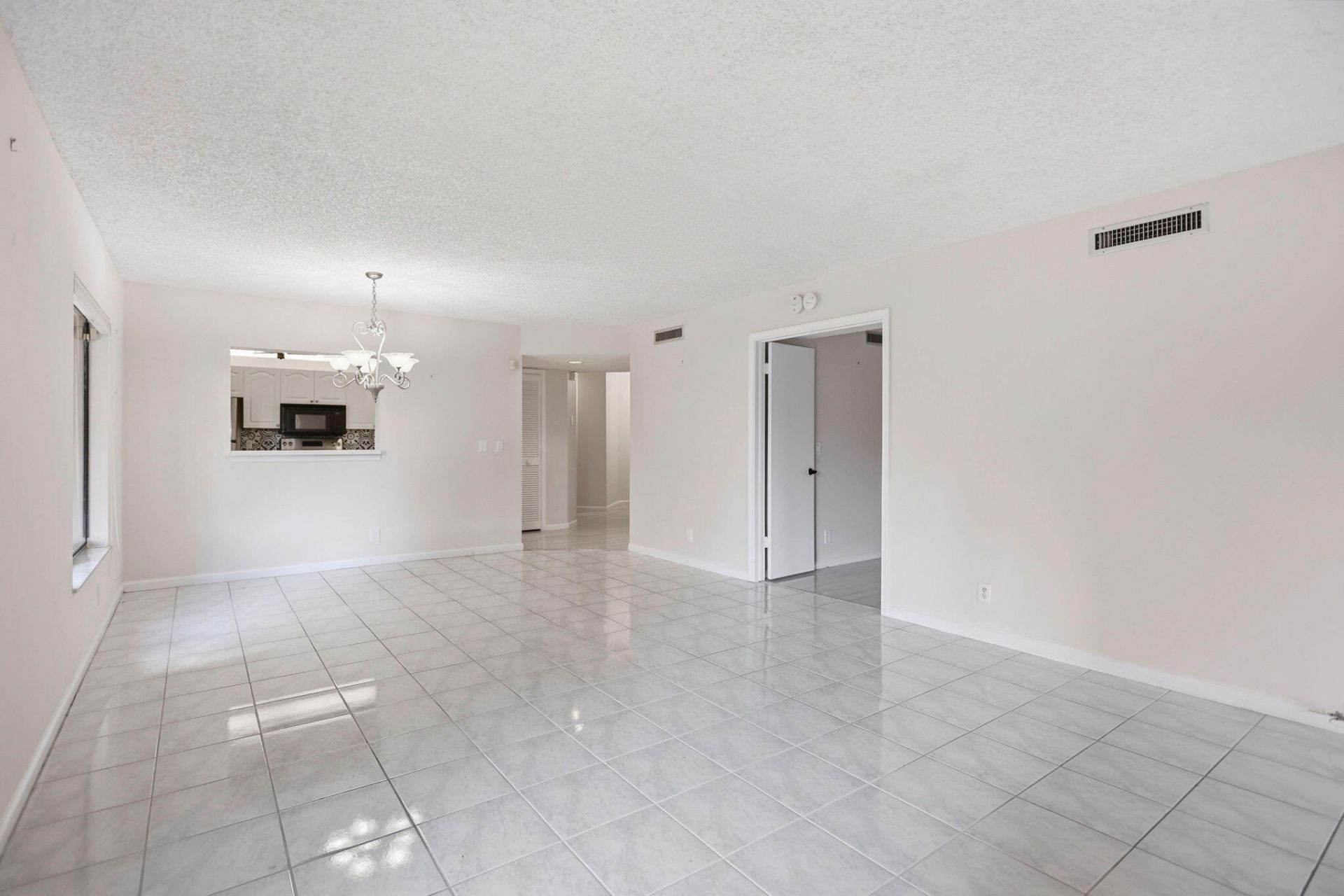 10110 Cedar Point Boulevard, Unit 206, Boynton Beach, FL 33437 Photo