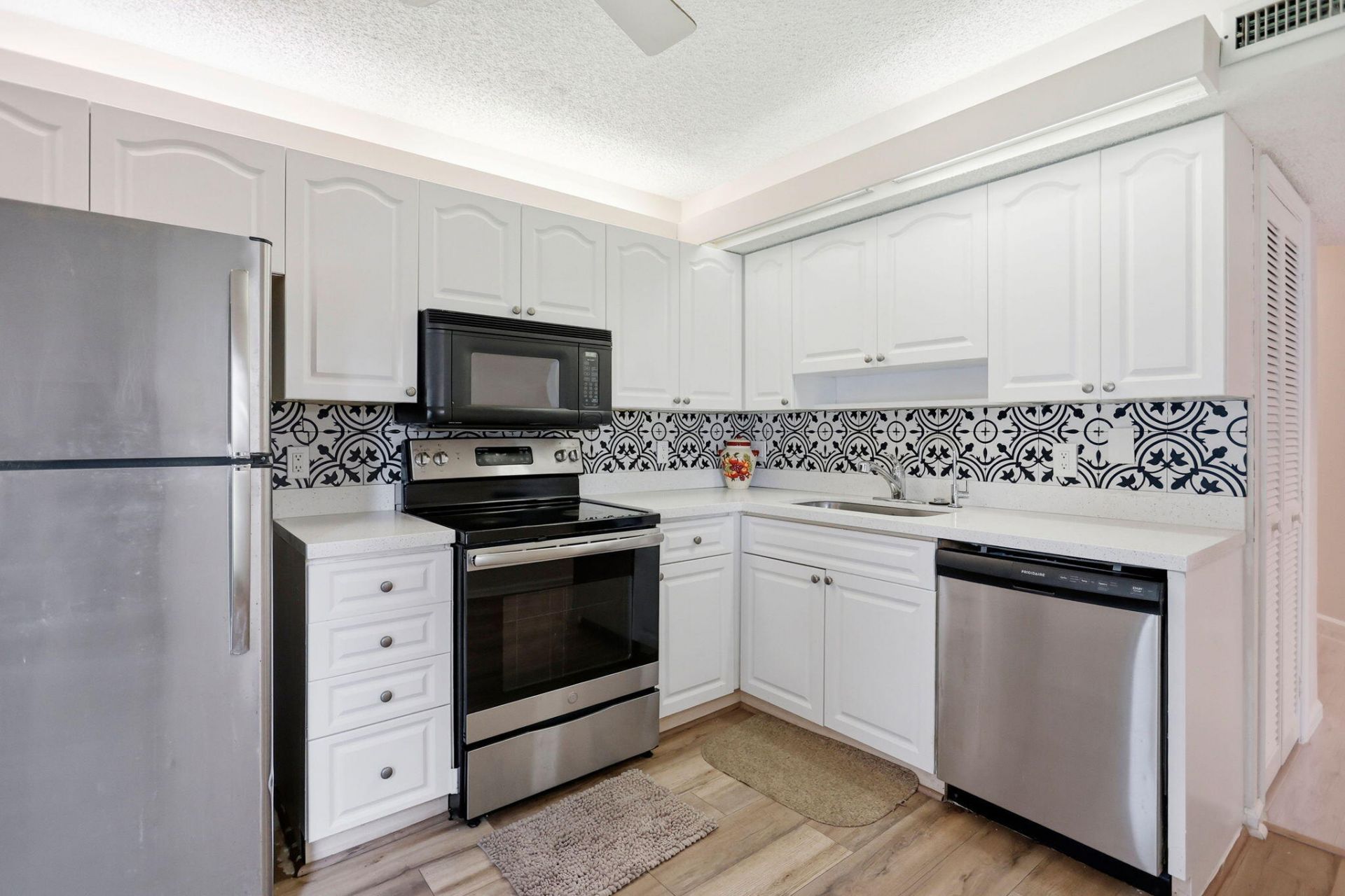 10110 Cedar Point Boulevard, Unit 206, Boynton Beach, FL 33437 Photo