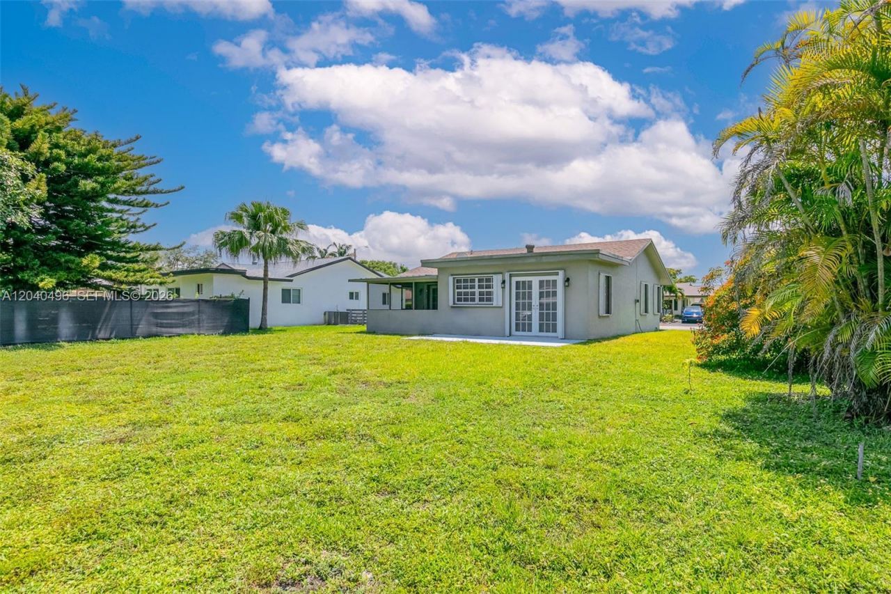 7006 NW 99th Way , Tamarac, FL 33321 Photo