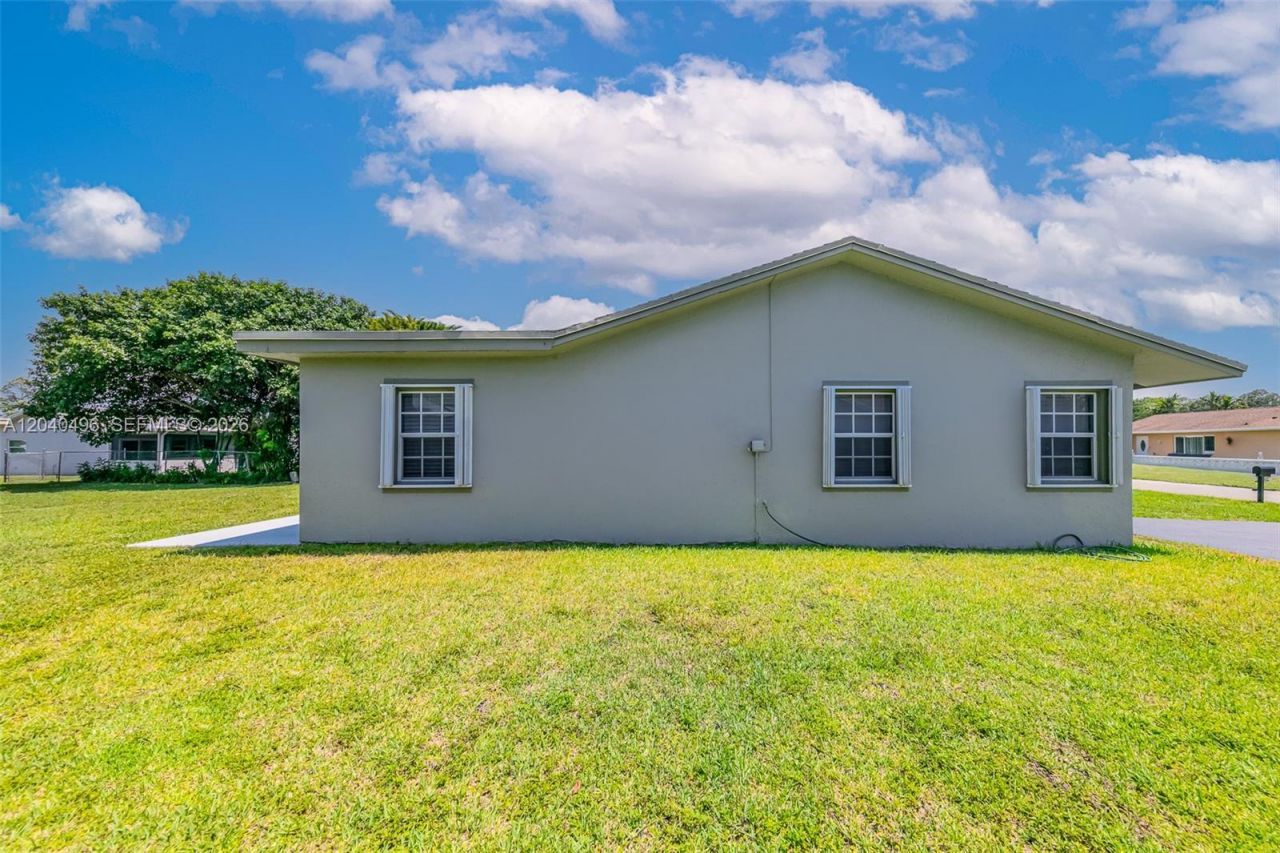 7006 NW 99th Way , Tamarac, FL 33321 Photo
