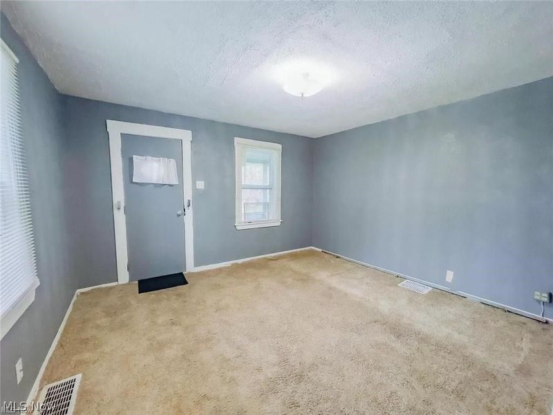 445 Saint Louis Avenue, Youngstown, OH 44511 Photo 2
