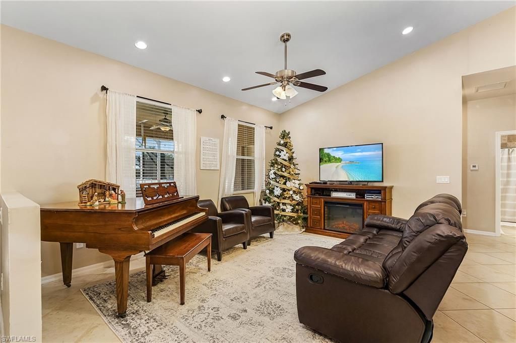 236 Loadstar St , Fort Myers, FL 33913 Photo