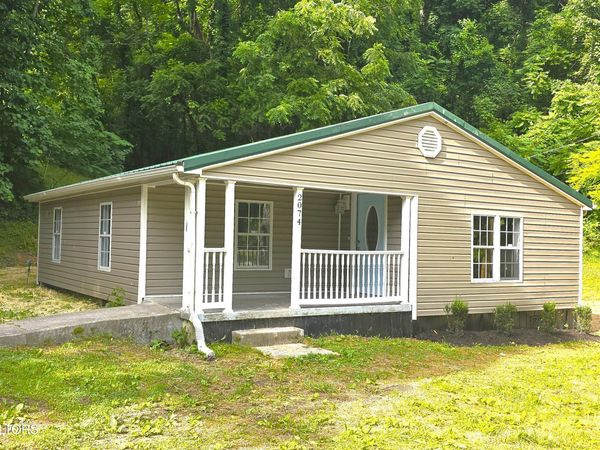 2074 Long Hollow Rd, LaFollette, TN 37766